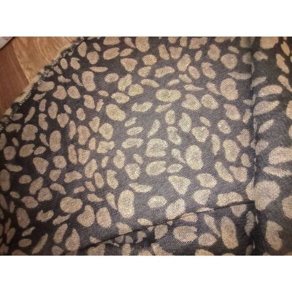 Faux fur and animal print shawl, cape ,wrap, pull over. OS - Picture 4 of 5